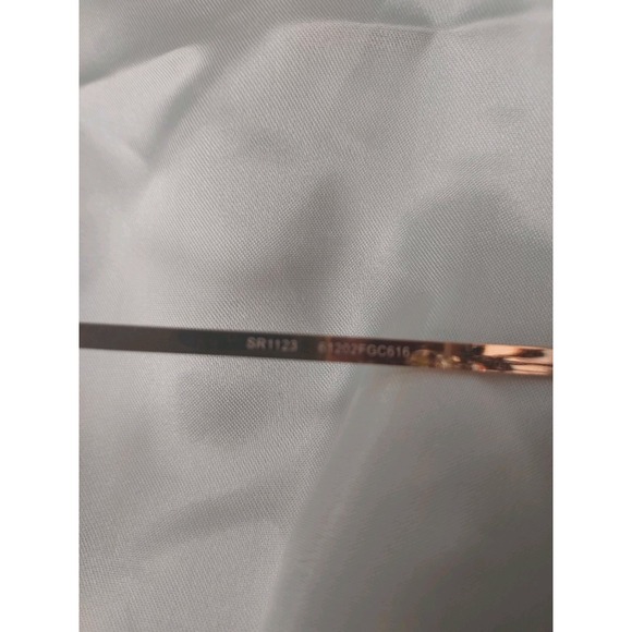 Foster Grant Aviator Rose Gold Premium Designer Series UVA UVB Protection - Picture 7 of 7